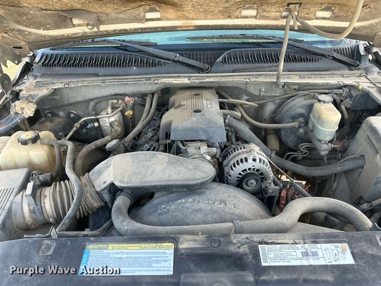 image for item DW8633 2000 Chevrolet Silverado 1500 Ext. Cab pickup truck