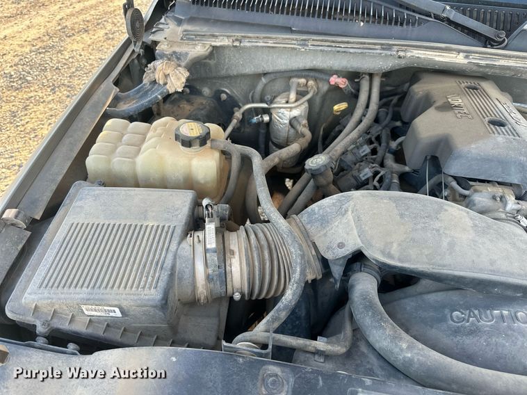 image for item DW8633 2000 Chevrolet Silverado 1500 Ext. Cab pickup truck