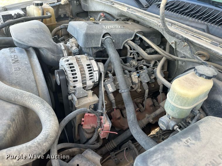 image for item DW8633 2000 Chevrolet Silverado 1500 Ext. Cab pickup truck