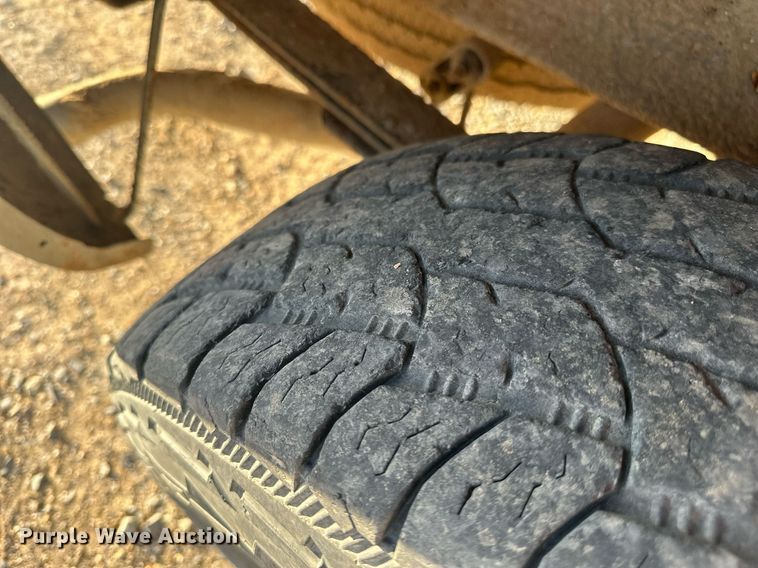 image for item DW8633 2000 Chevrolet Silverado 1500 Ext. Cab pickup truck