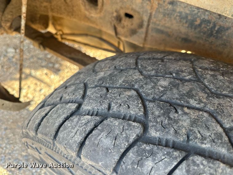 image for item DW8633 2000 Chevrolet Silverado 1500 Ext. Cab pickup truck