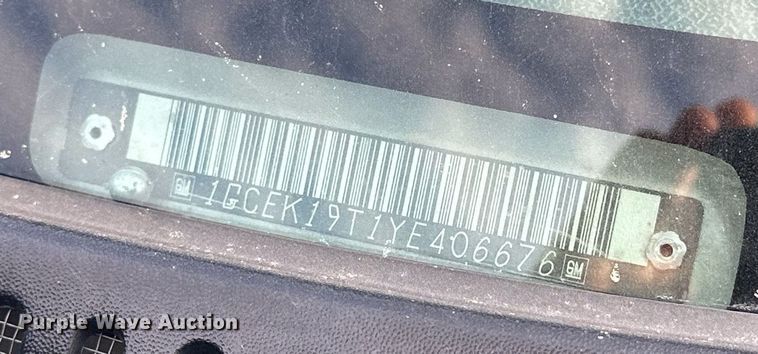 image for item DW8633 2000 Chevrolet Silverado 1500 Ext. Cab pickup truck