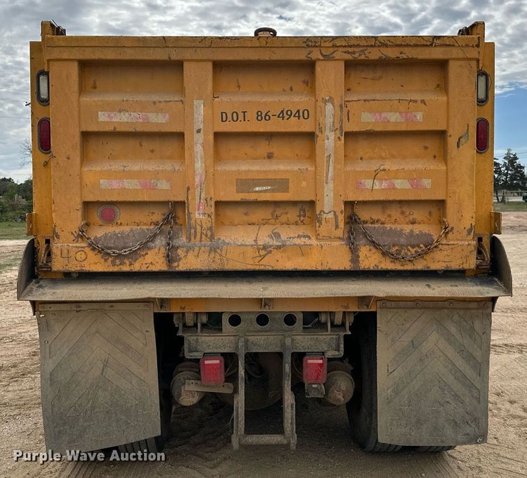 image for item DW8634 2009 International 7400 dump truck