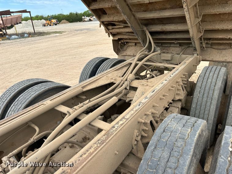 image for item DW8634 2009 International 7400 dump truck