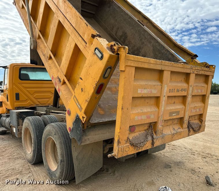 image for item DW8634 2009 International 7400 dump truck
