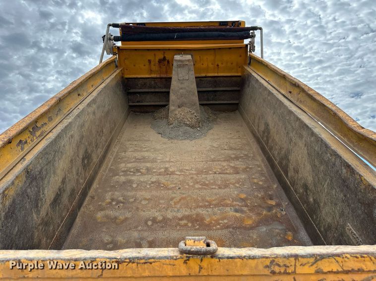 image for item DW8634 2009 International 7400 dump truck