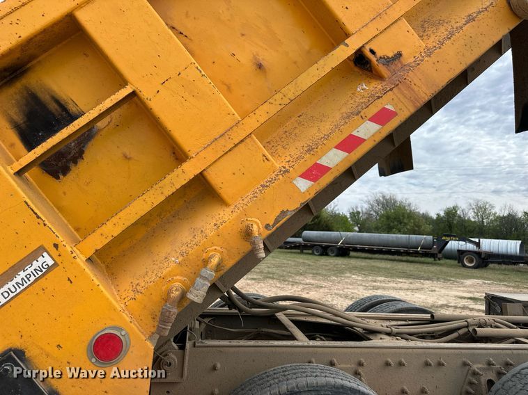 image for item DW8634 2009 International 7400 dump truck