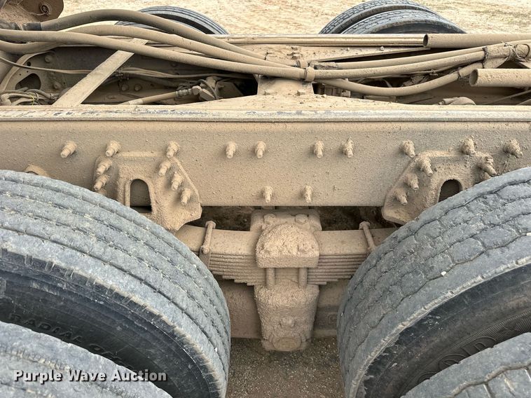 image for item DW8634 2009 International 7400 dump truck