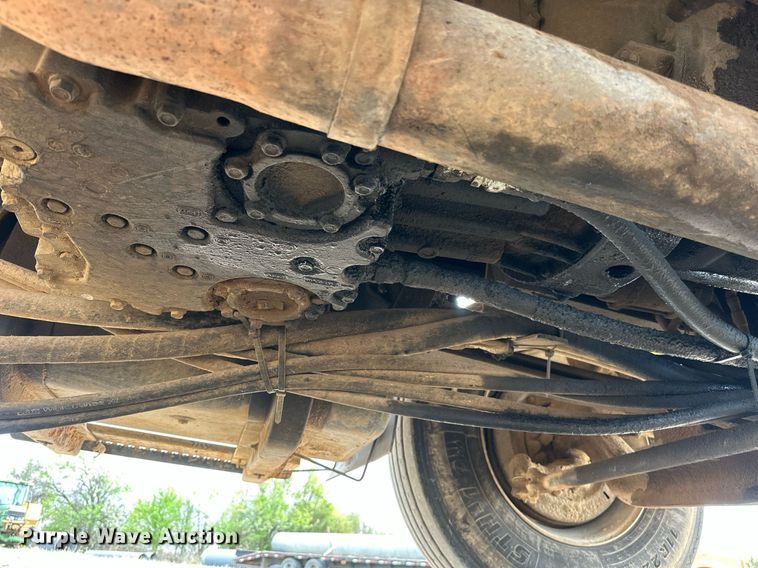 image for item DW8634 2009 International 7400 dump truck