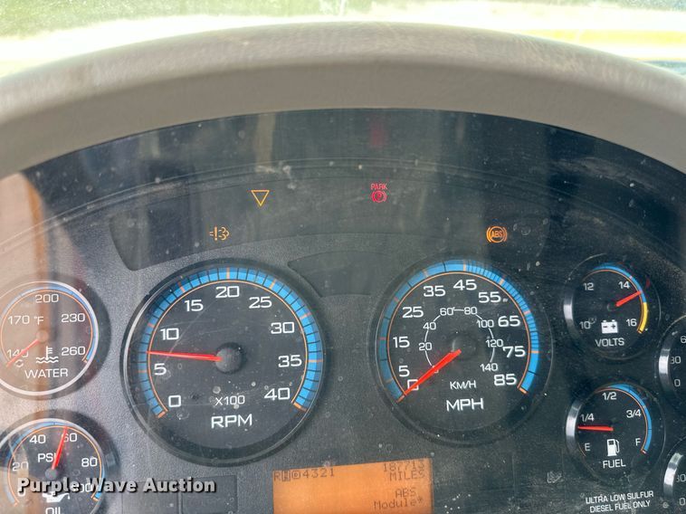 image for item DW8634 2009 International 7400 dump truck