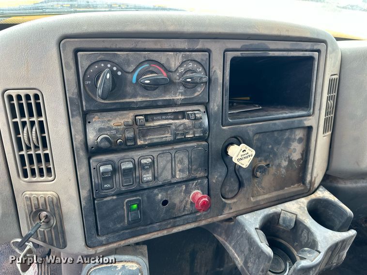 image for item DW8634 2009 International 7400 dump truck