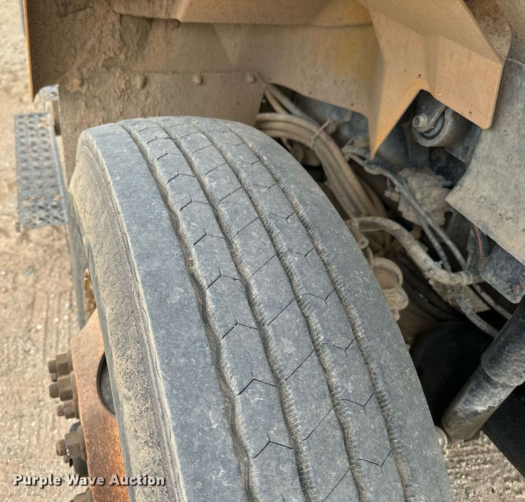 image for item DW8634 2009 International 7400 dump truck