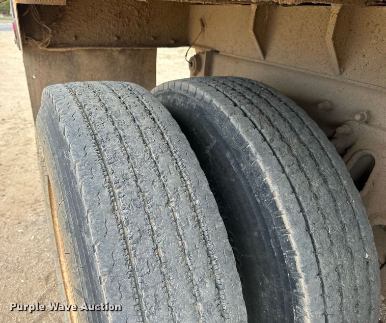 image for item DW8634 2009 International 7400 dump truck