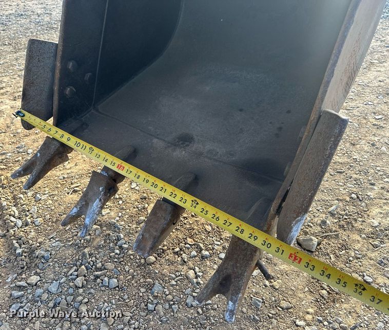 image for item DW8635 2002 Caterpillar 308C SR mini excavator