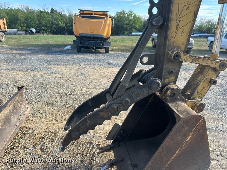 image for item DW8635 2002 Caterpillar 308C SR mini excavator