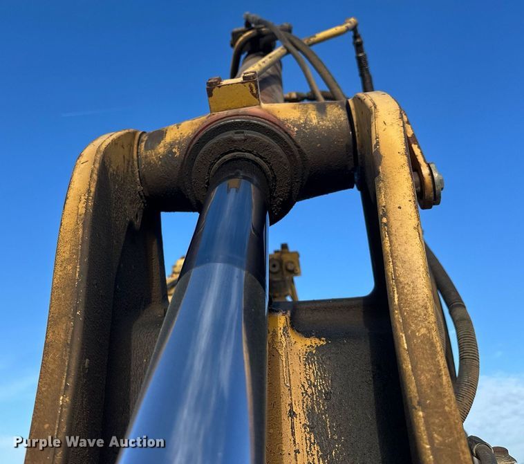 image for item DW8635 2002 Caterpillar 308C SR mini excavator