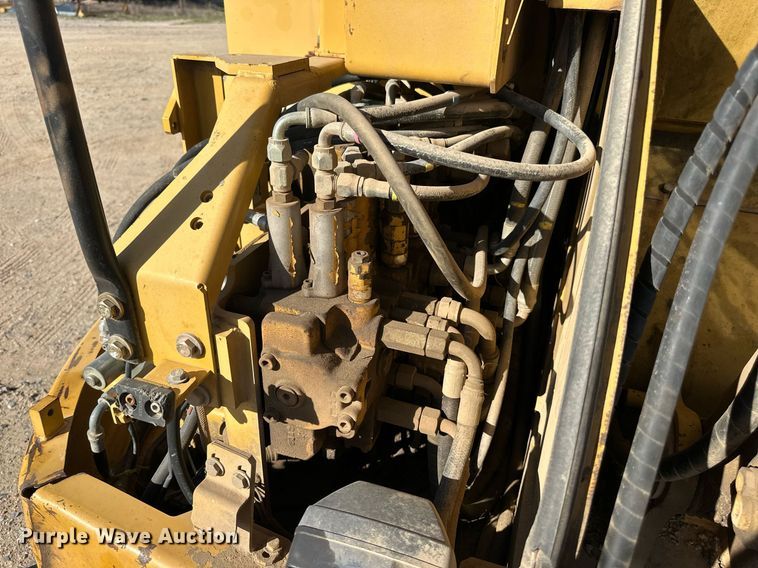 image for item DW8635 2002 Caterpillar 308C SR mini excavator