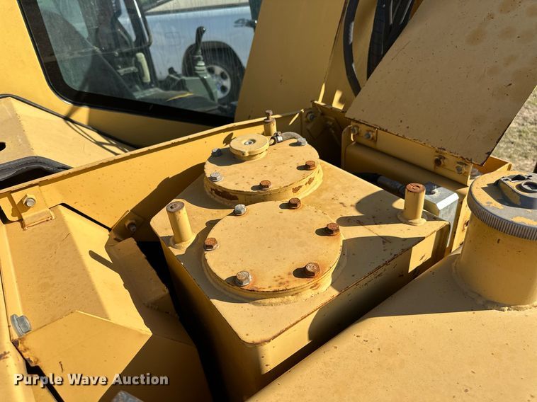 image for item DW8635 2002 Caterpillar 308C SR mini excavator