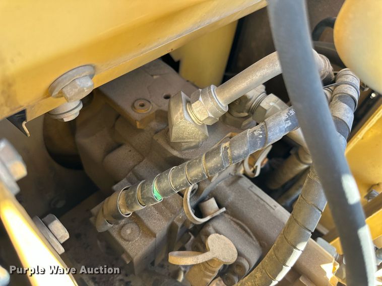 image for item DW8635 2002 Caterpillar 308C SR mini excavator