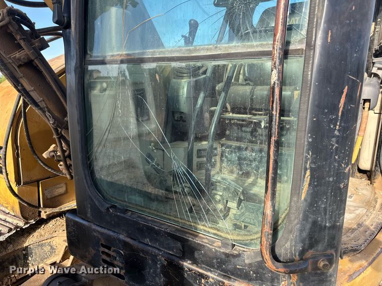 image for item DW8635 2002 Caterpillar 308C SR mini excavator