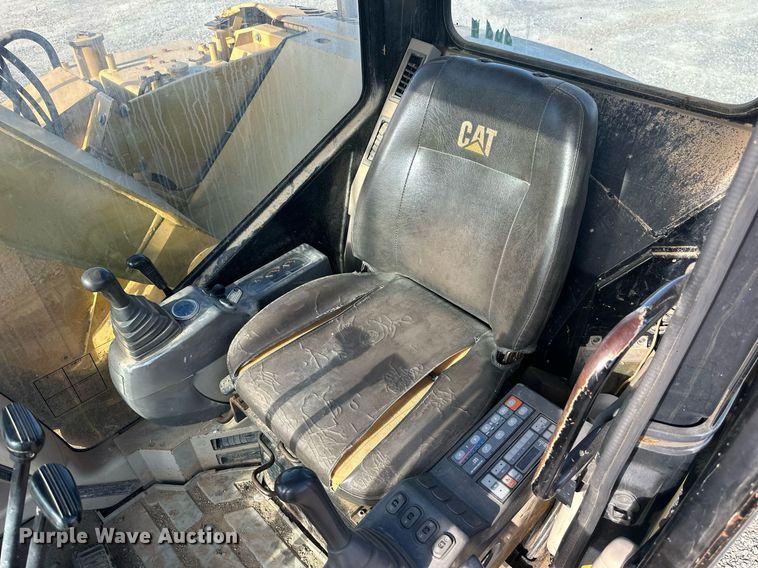 image for item DW8635 2002 Caterpillar 308C SR mini excavator