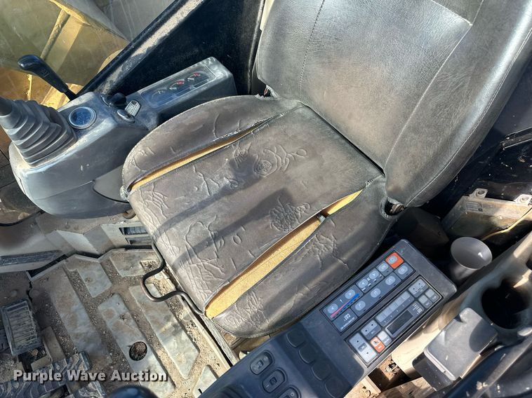 image for item DW8635 2002 Caterpillar 308C SR mini excavator