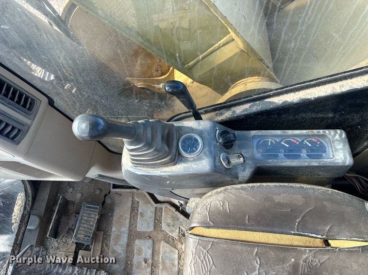 image for item DW8635 2002 Caterpillar 308C SR mini excavator