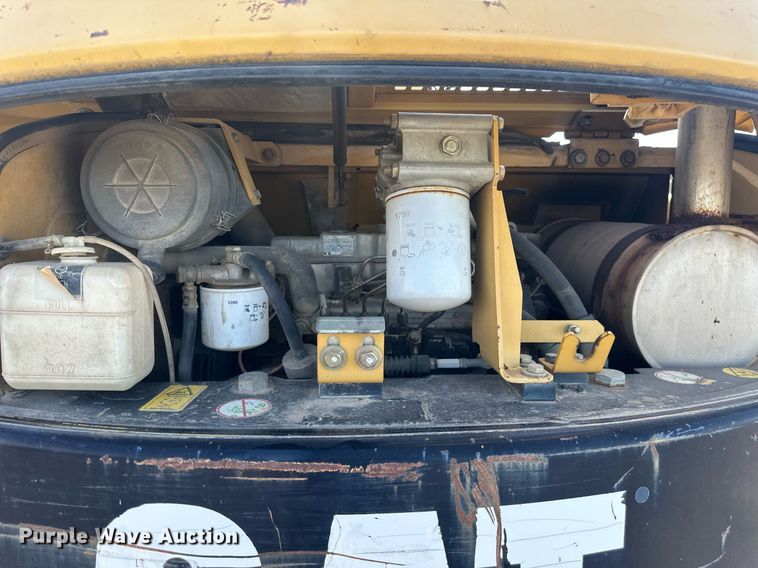 image for item DW8635 2002 Caterpillar 308C SR mini excavator