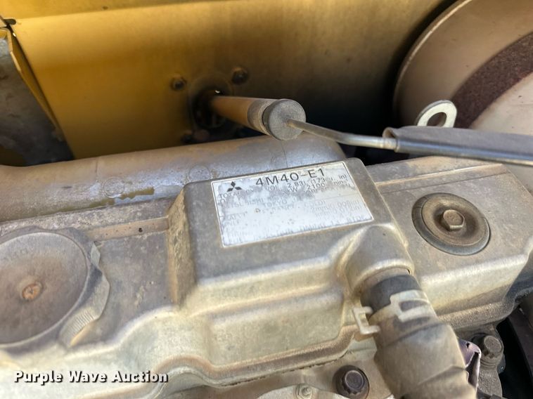 image for item DW8635 2002 Caterpillar 308C SR mini excavator