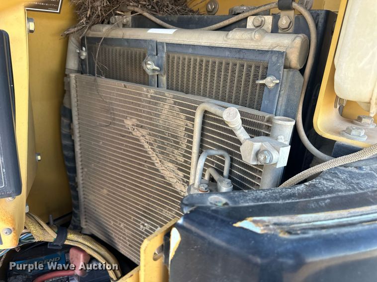 image for item DW8635 2002 Caterpillar 308C SR mini excavator