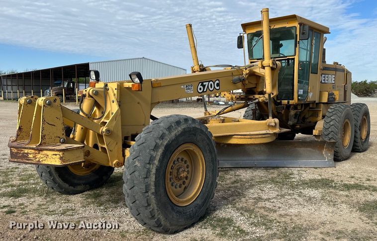 image for item DW8637 1998 John Deere 670C motor grader