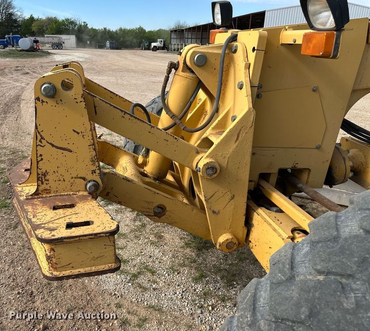 image for item DW8637 1998 John Deere 670C motor grader