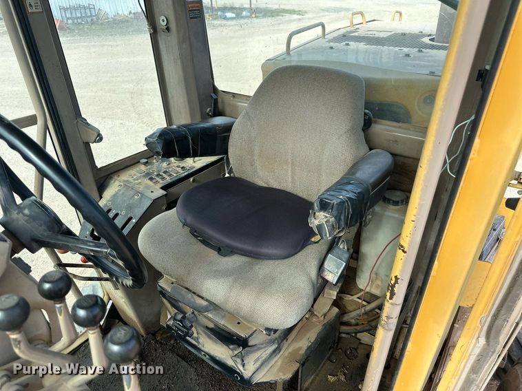 image for item DW8637 1998 John Deere 670C motor grader