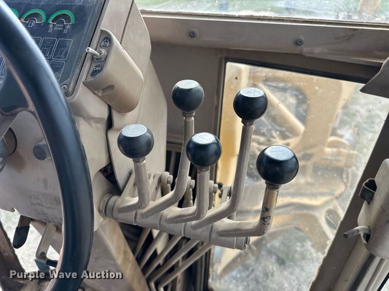 image for item DW8637 1998 John Deere 670C motor grader