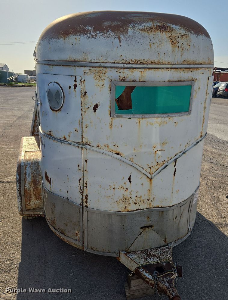 image for item DW8649 Livestock trailer