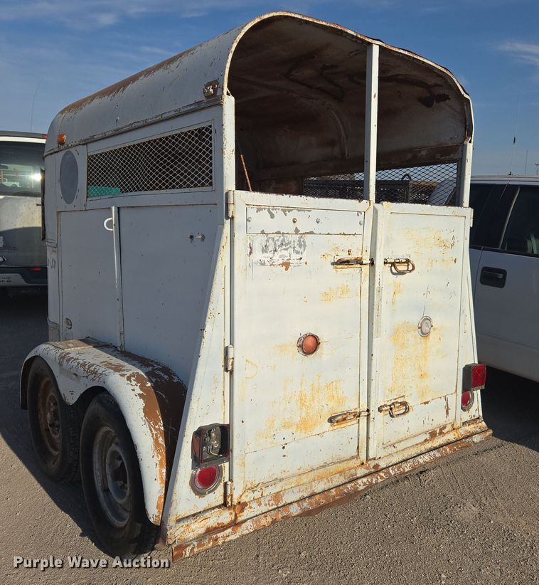 image for item DW8649 Livestock trailer