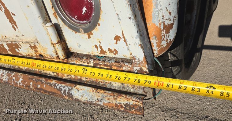 image for item DW8649 Livestock trailer