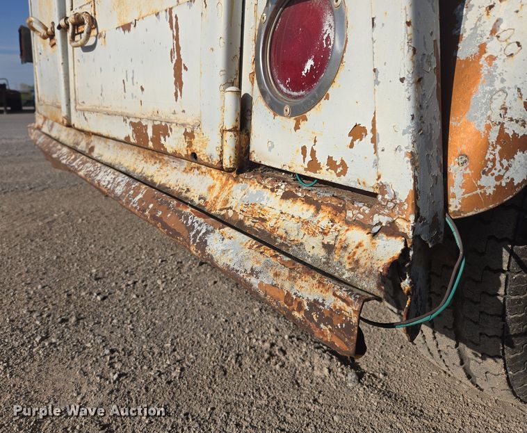 image for item DW8649 Livestock trailer