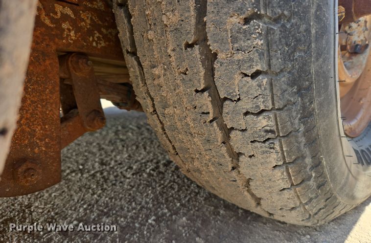 image for item DW8649 Livestock trailer