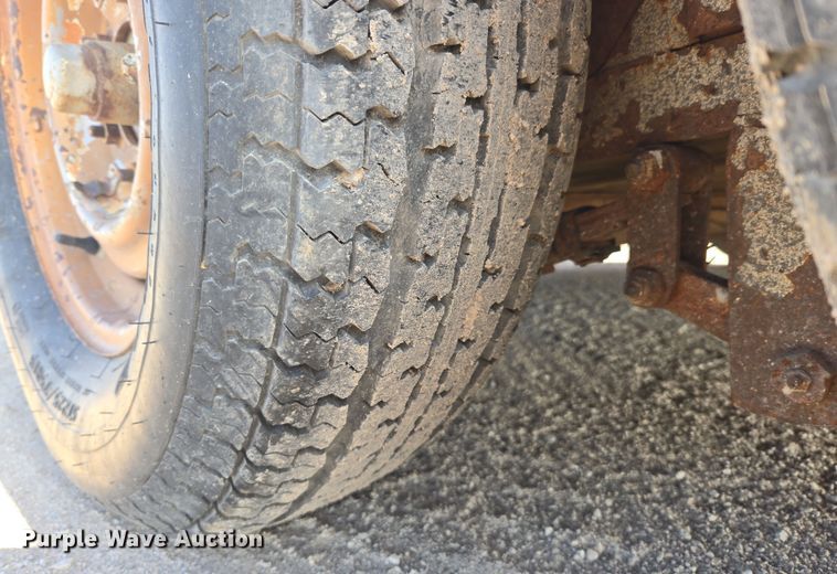 image for item DW8649 Livestock trailer