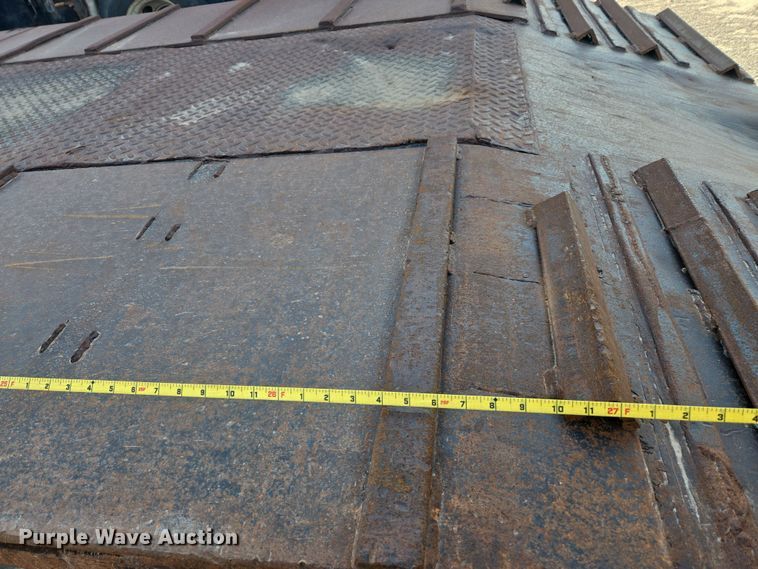 image for item DW8650 1975 Fruehauf C-35L-J3 flatbed trailer