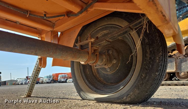 image for item DW8653 Amida ODLSE15LA arrow board trailer