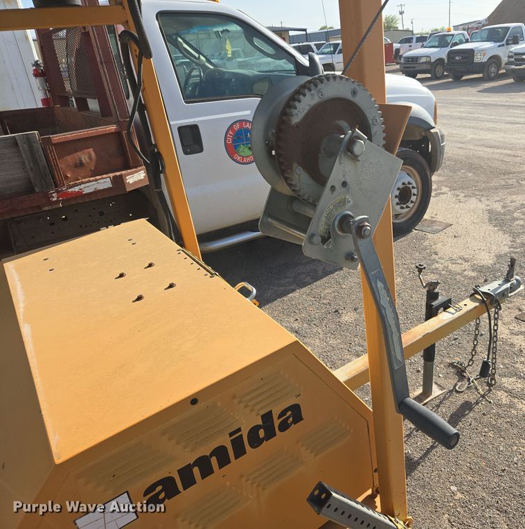 image for item DW8653 Amida ODLSE15LA arrow board trailer