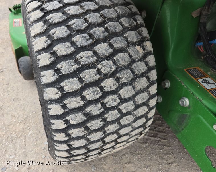 image for item DW8654 2015 John Deere Z950R ZTR lawn mower