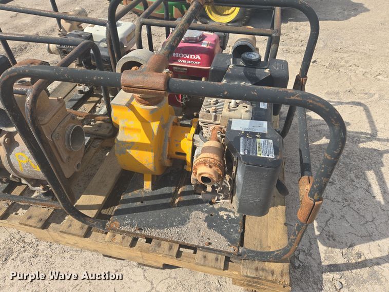 image for item DW8657 (12) pumps