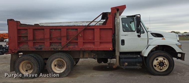 image for item DW8659 2008 International 7400 dump truck