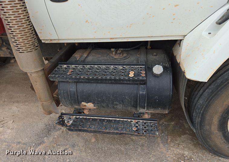 image for item DW8659 2008 International 7400 dump truck