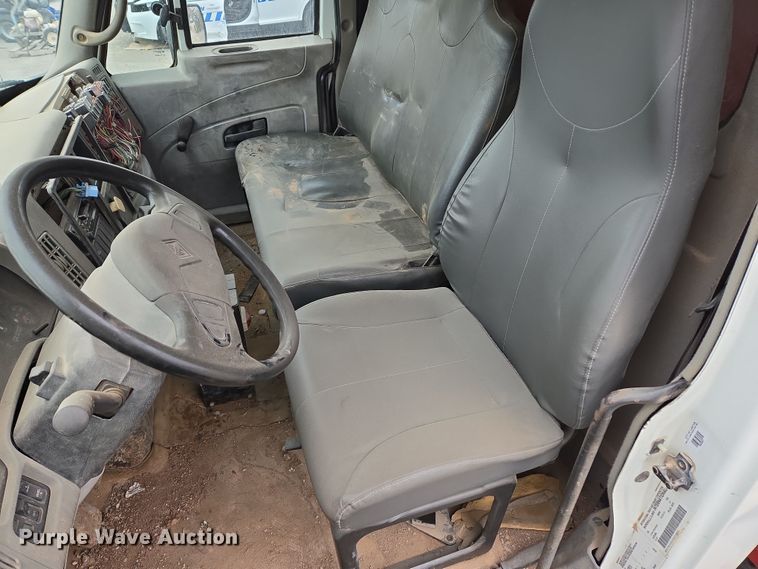 image for item DW8659 2008 International 7400 dump truck