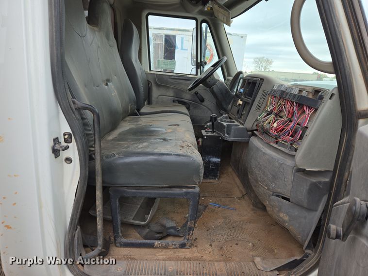 image for item DW8659 2008 International 7400 dump truck