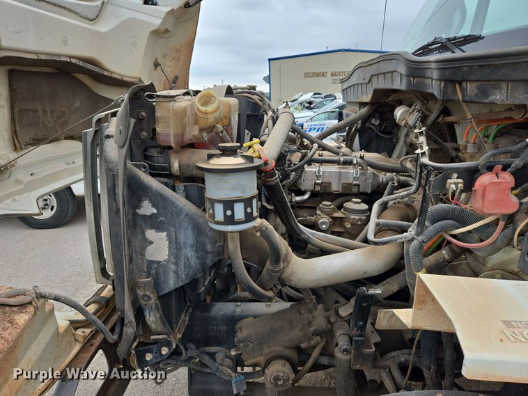 image for item DW8659 2008 International 7400 dump truck